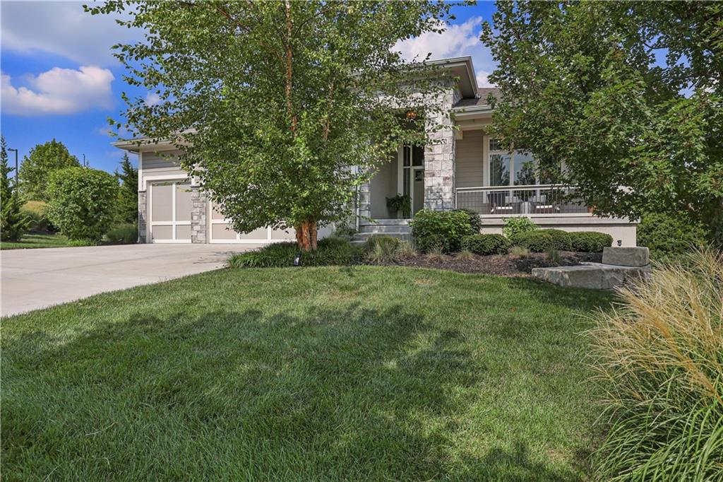 9561 Wild Rose Lane