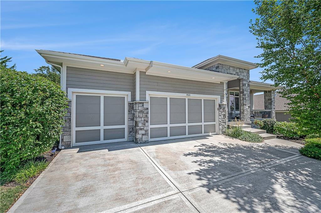 9561 Wild Rose Lane