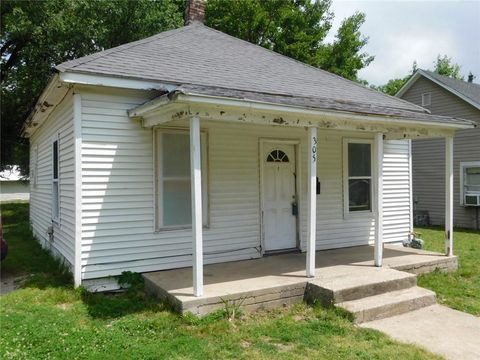 305 E Forest Street, Pittsburg, KS 66762 - MLS#: 2607536