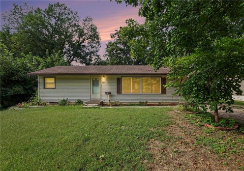 Photo of 4411 E 138th Street, Grandview, MO 64030 (MLS # 2644158)