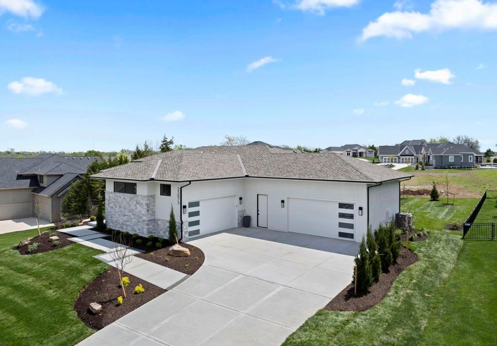 13719 Alhambra Street