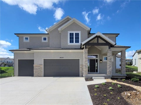 Photo of 18232 Oakmont Street, Overland Park, KS 66013 (MLS # 2643196)