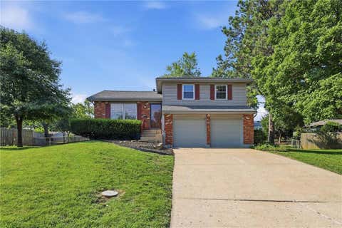 Photo of 10729 Mcgee Street, Kansas City, MO 64114 (MLS # 2631999)
