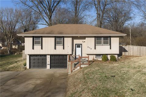 909 N 18th Street Leavenworth KS 66048