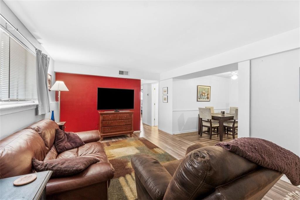 8215 Santa Fe Drive 10