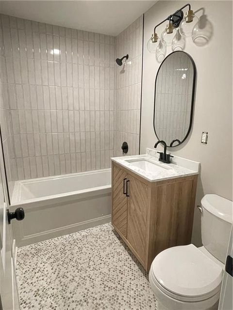 205 W 82nd Terrace Kansas City MO 64114