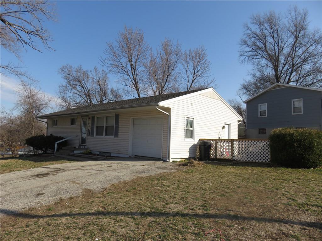 Kansas City, Missouri 64133, United States, 3 Bedrooms Bedrooms, ,1 BathroomBathrooms,Residential,Pending,148269