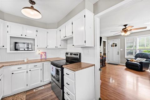 Tiny photo for 618 Dixie Street, Liberty, MO 64068 (MLS # 2614712)