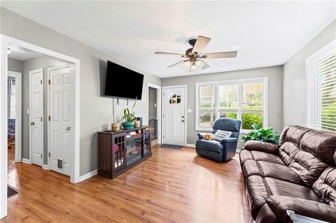 Tiny photo for 618 Dixie Street, Liberty, MO 64068 (MLS # 2614712)