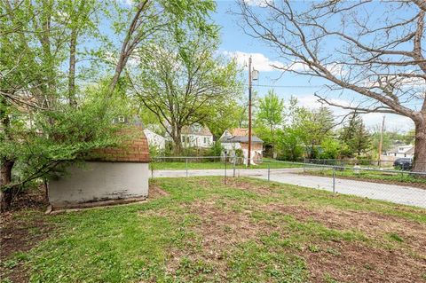 Tiny photo for 618 Dixie Street, Liberty, MO 64068 (MLS # 2614712)