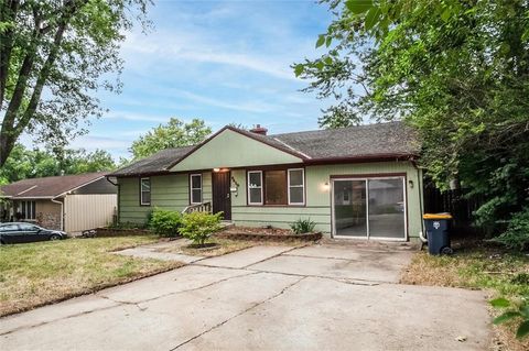 8410 Ruskin Way, Kansas City, MO 64134 - #: 2574412