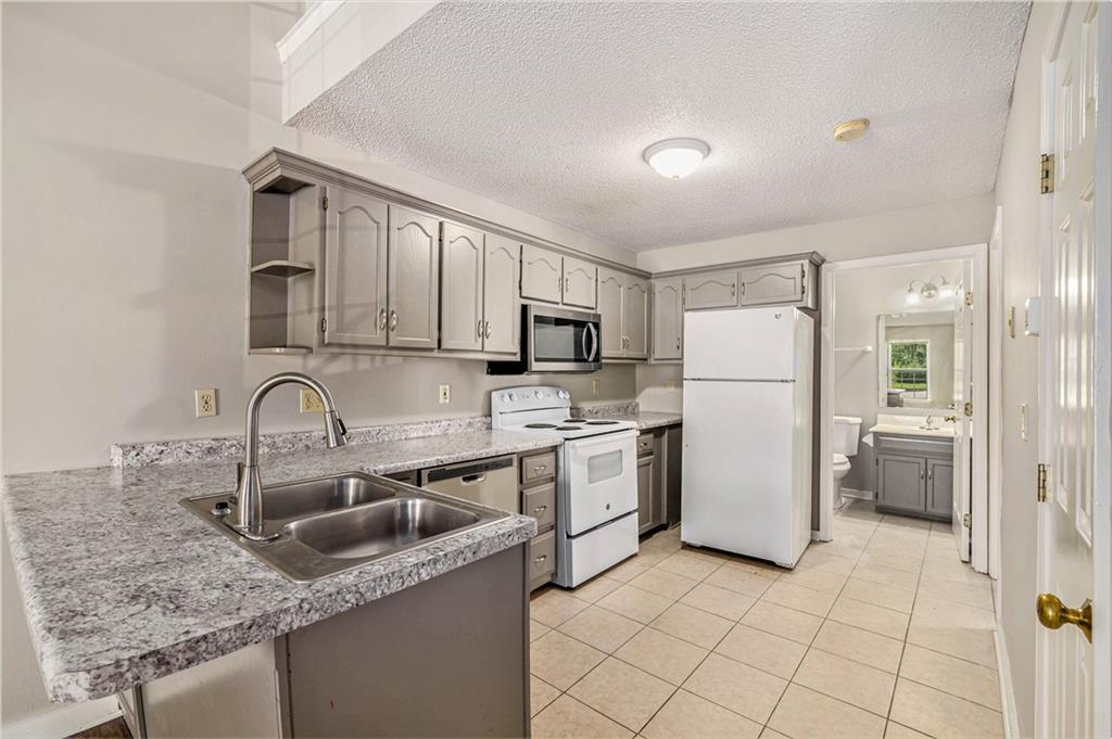 8636-8638 NW Waukomis Drive