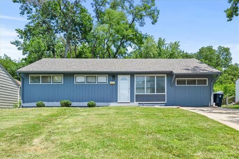 8 W 90 Terrace, Kansas City, MO 64114 - #: 2564884