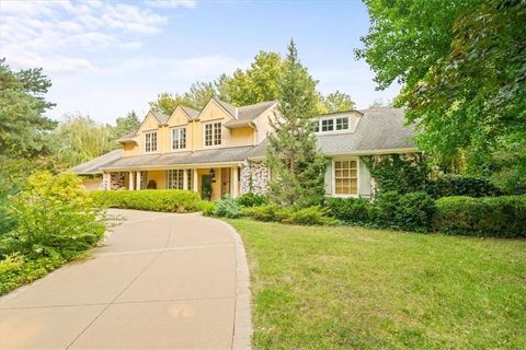 3125 Tomahawk Road Mission Hills KS 66208