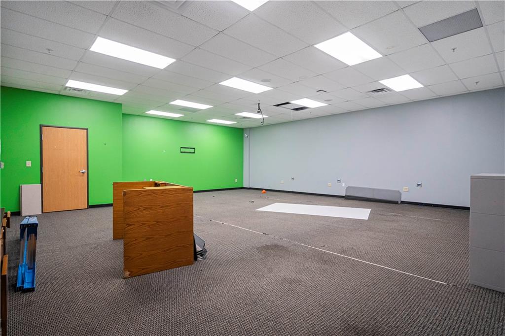 St Joseph, Missouri 64507, United States, ,Commercial,Pending,56816