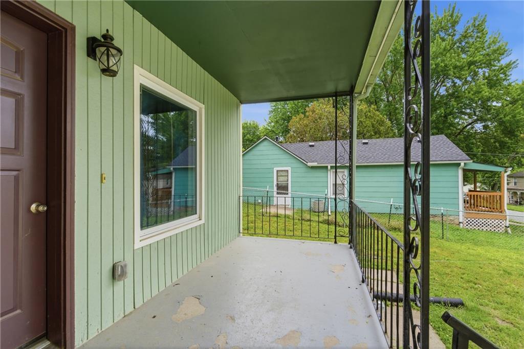 932 Dakota Street