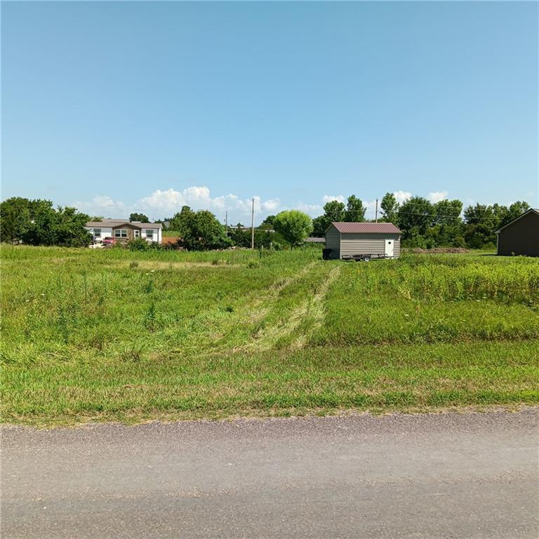 Photo of 17 Wilderness Trail, Linn Valley, KS 66040 (MLS # 2632443)