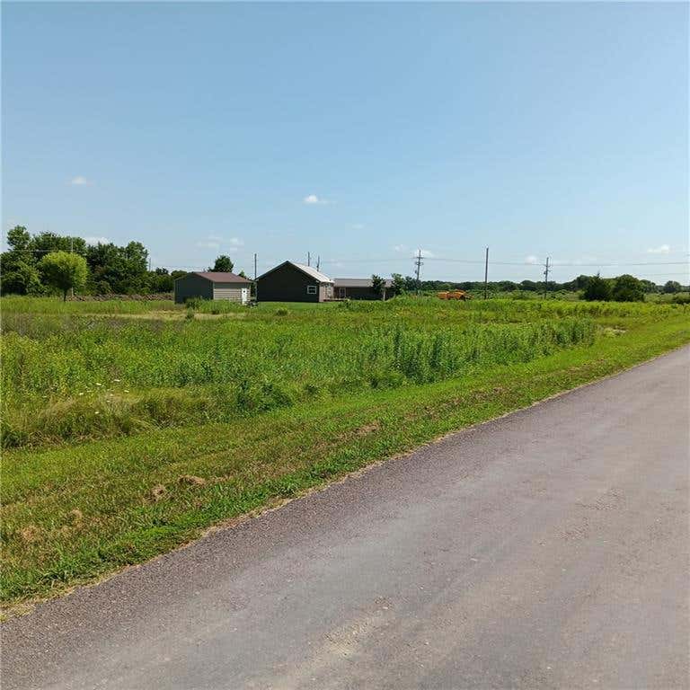 Photo of 17 Wilderness Trail, Linn Valley, KS 66040 (MLS # 2632443)