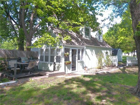 Photo of 433 S Willow Street, Ottawa, KS 66067 (MLS # 2617483)