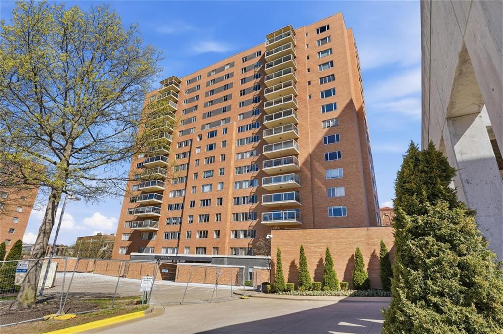 121 W 48th Street 202