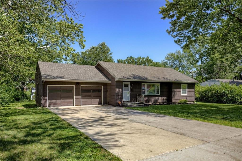 2413 Queen Ridge Drive
