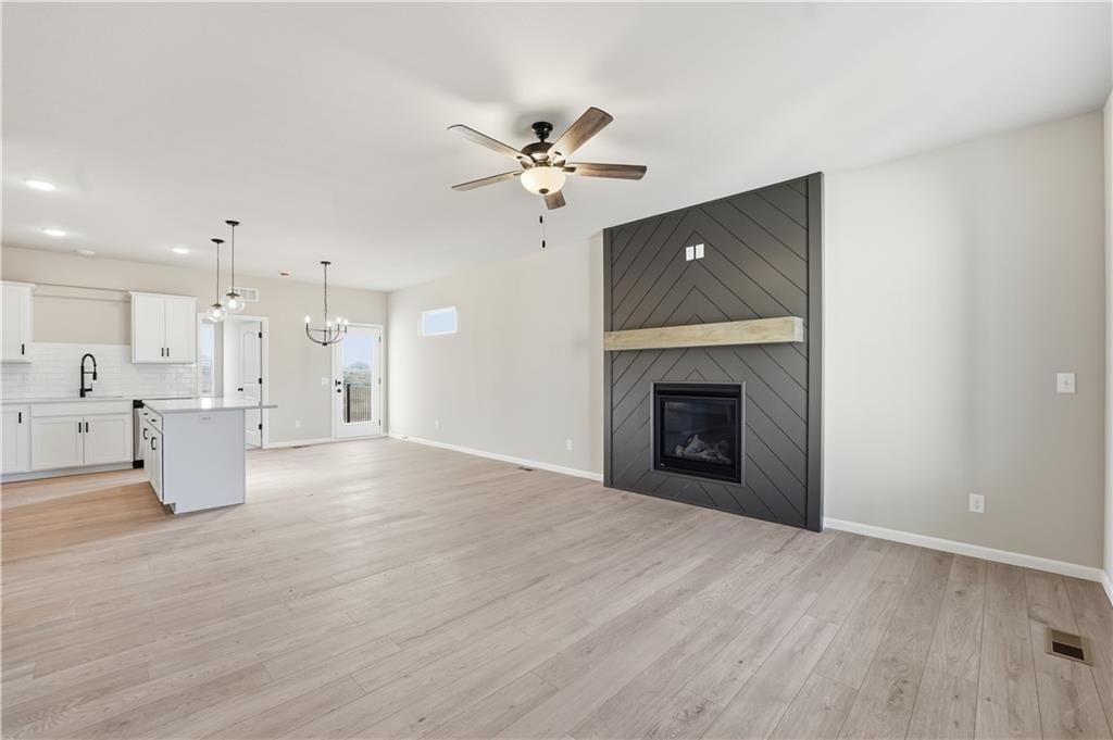 Photo of 9637 N Colrain Avenue, Kansas City, MO 64154 (MLS # 2598711)