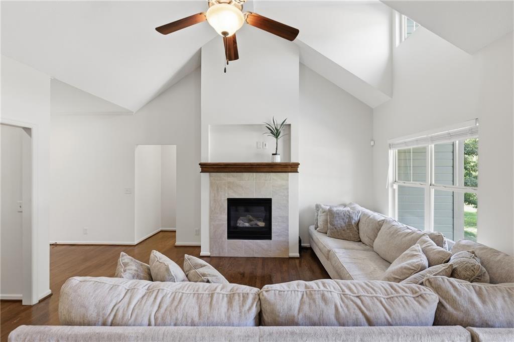 16872 W 164th Place