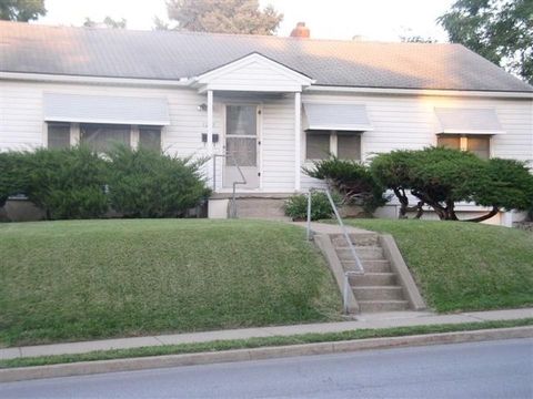 Photo of 1217 Hardesty Avenue, Kansas City, MO 64127 (MLS # 2577210)
