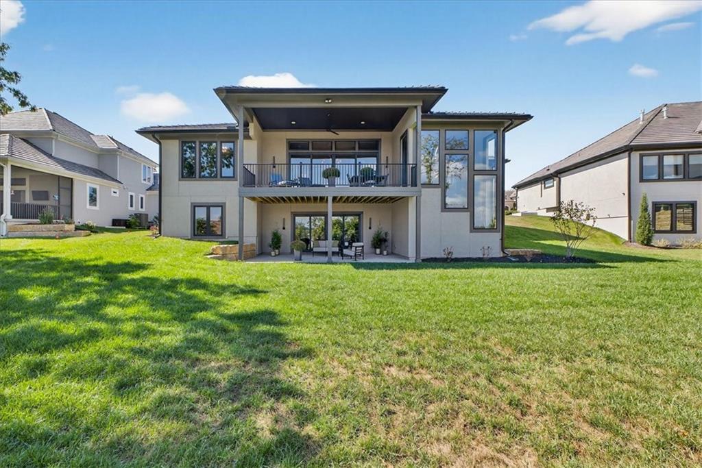 5907 N Lucerne Avenue