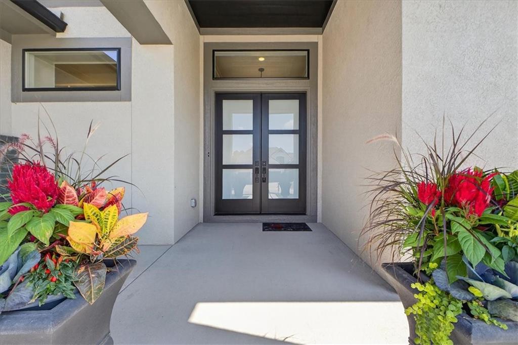 5907 N Lucerne Avenue