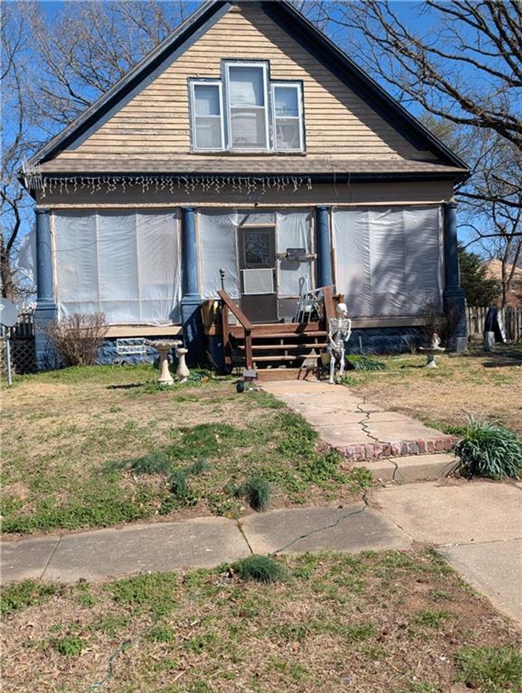 Photo of 403 S Adams Street, Nevada, MO 64772 (MLS # 2607570)