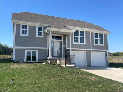 2106 SE Oak Ridge Drive, Oak Grove, MO 64075 - #: 2485089