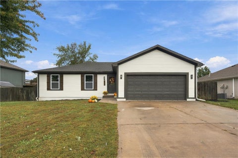 Photo of 106 Trinity Circle, Harrisonville, MO 64701 (MLS # 2647541)