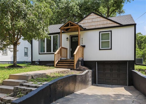 Photo of 4609 Llyod Street, Kansas City, KS 66103 (MLS # 2643853)