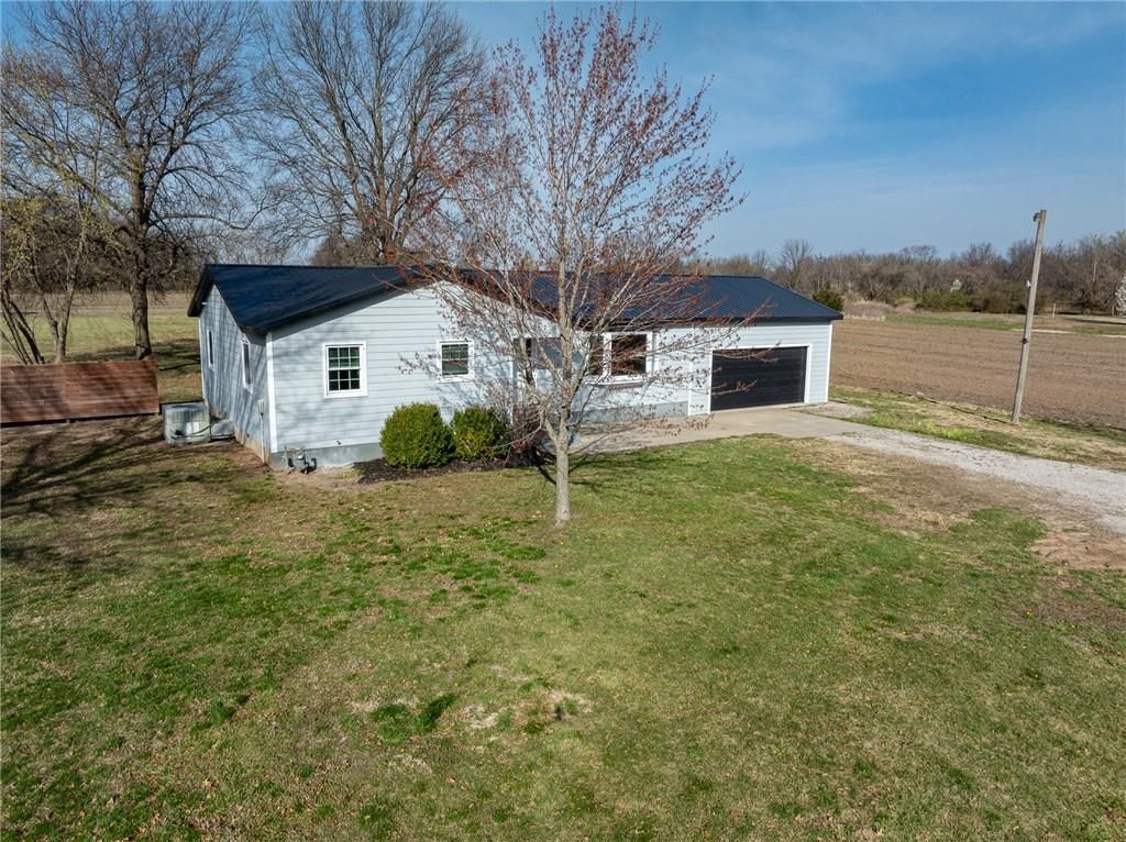 Photo of 1601 N Dreher Street, Weir, KS 66781 (MLS # 2607507)
