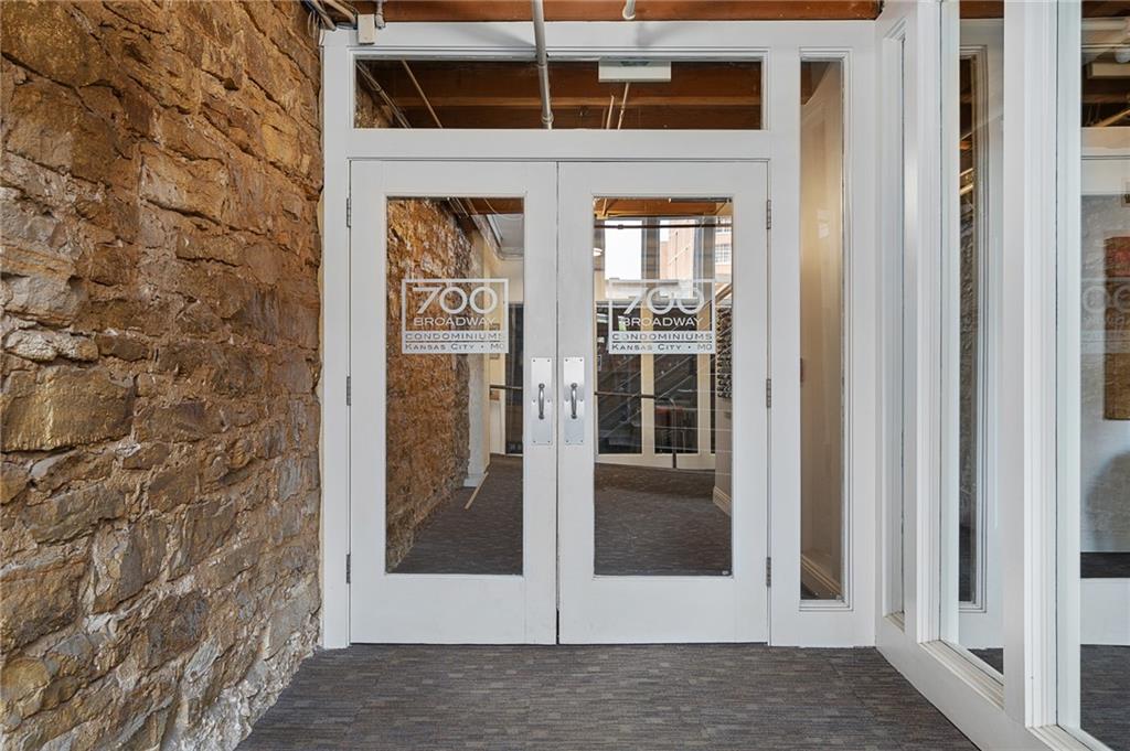 700 Broadway Boulevard 210