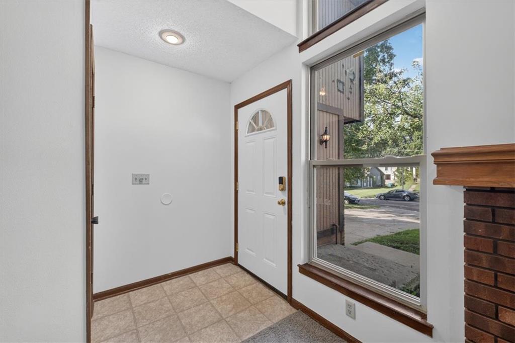 7606 W 86th Street