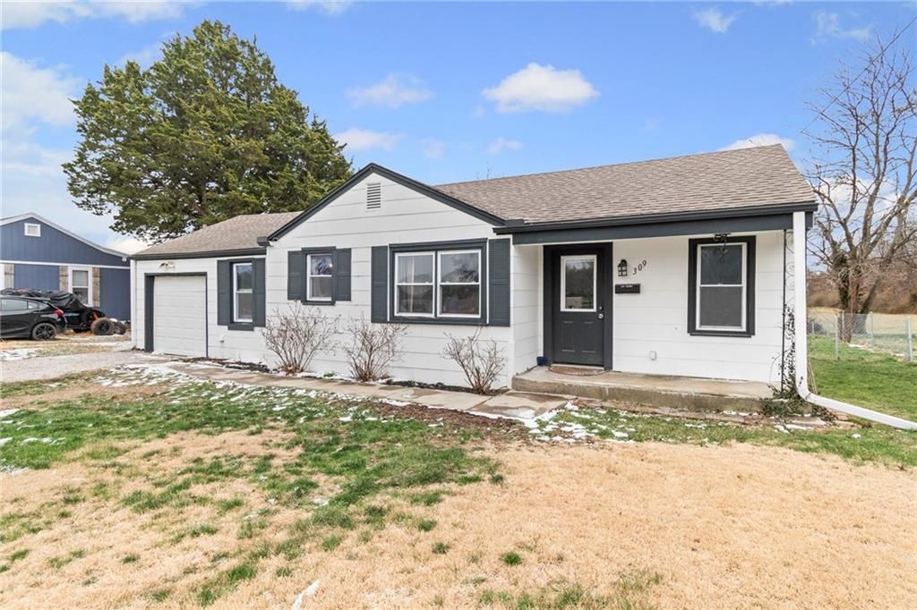 Photo of 309 Joseph Street, Richmond, MO 64085 (MLS # 2607835)