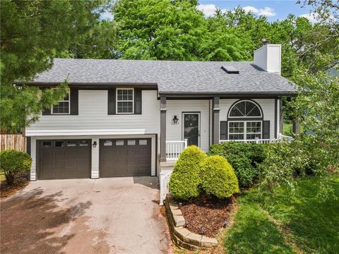 Photo of 2204 NE Chipman Road, Lees Summit, MO 64086 (MLS # 2620038)
