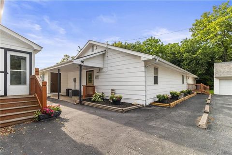 508 SE 12th Street Oak Grove MO 64075