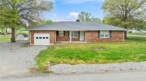 Photo of 101 W Jefferson Street, Otterville, MO 65348 (MLS # 2616838)