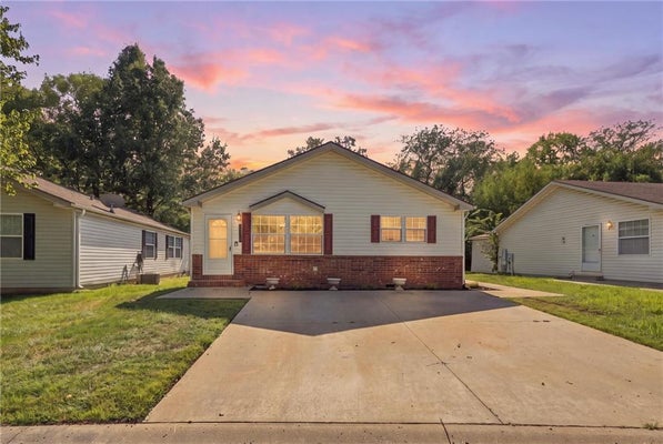 7905 NW 122ND CT, KANSAS CITY, MO 64163 - Image 32d981ae57cbc59bc4798fcd92b4c44b/235334495