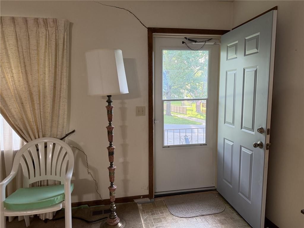 Photo of 10719 N McGee Street, Kansas City, MO 64155 (MLS # 2627283)