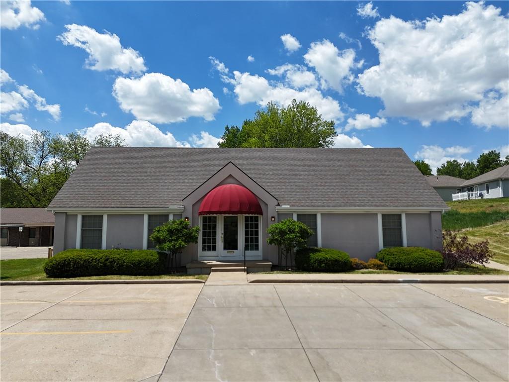 502 S Woodbine Road
