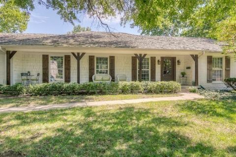 10409 Pawnee Lane Leawood KS 66206