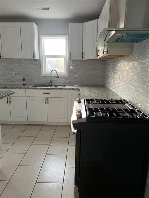 Photo of 1412 N ASH Street, Nevada, MO 64772 (MLS # 2636129)