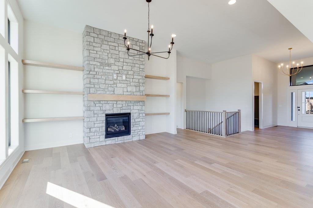 1839 Woodward Circle