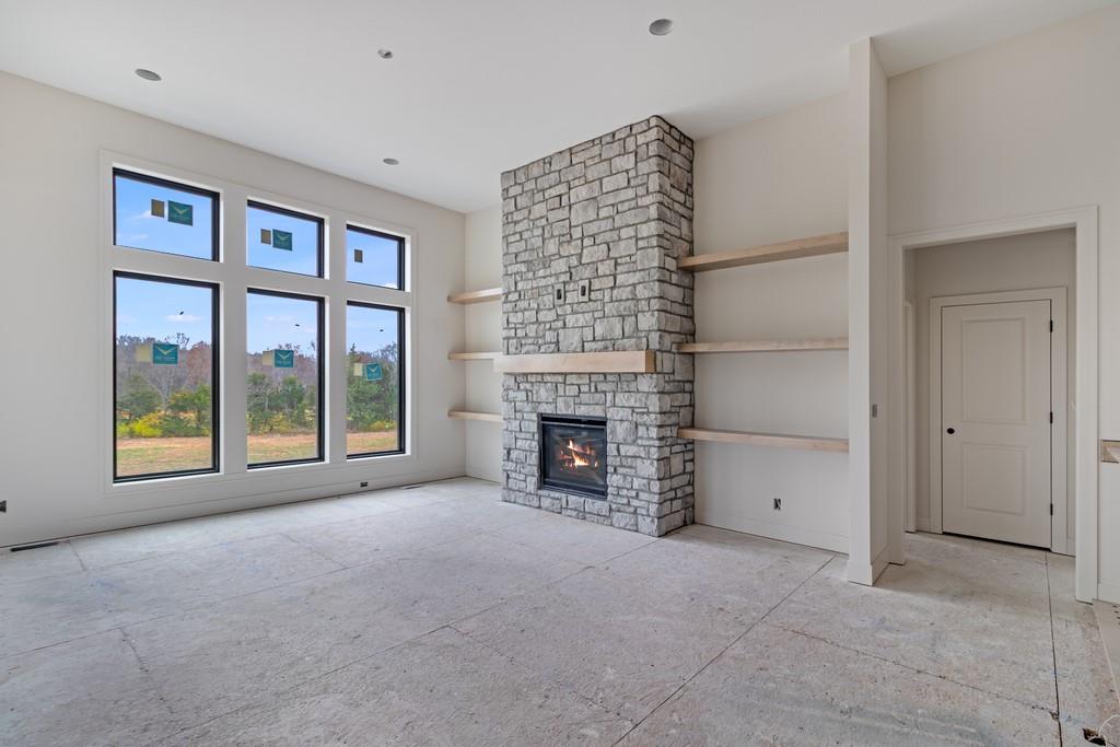 1839 Woodward Circle