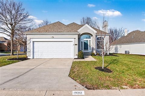 13212 Summit Street, Kansas City, MO 64145 - MLS#: 2595383