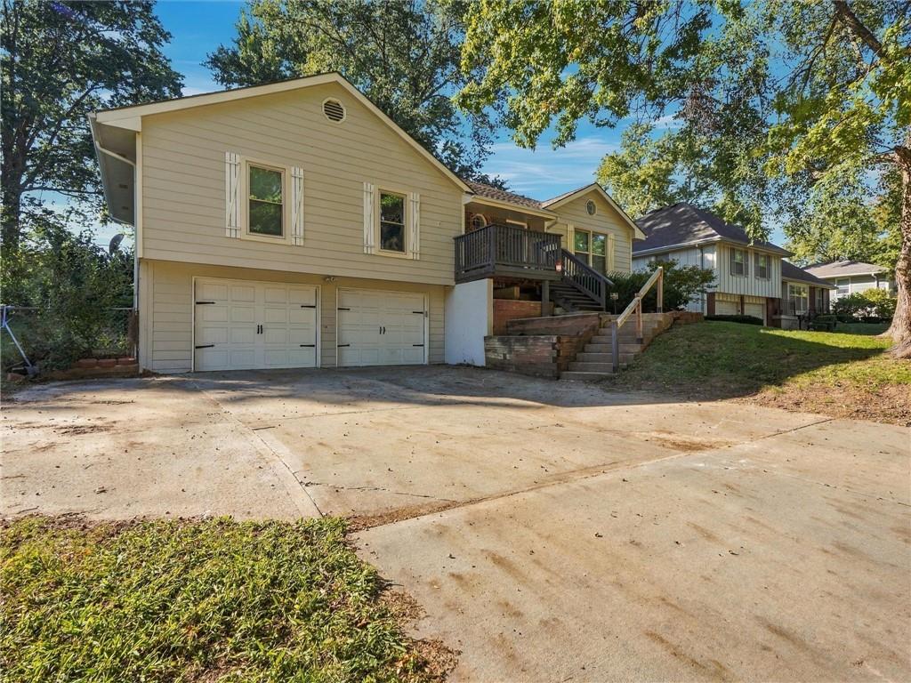 Photo of 1210 N Withers Road, Liberty, MO 64068 (MLS # 2644129)